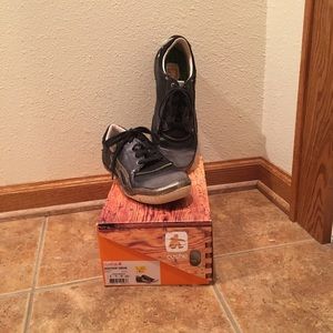 Cushe Boutique Sneak, size 9